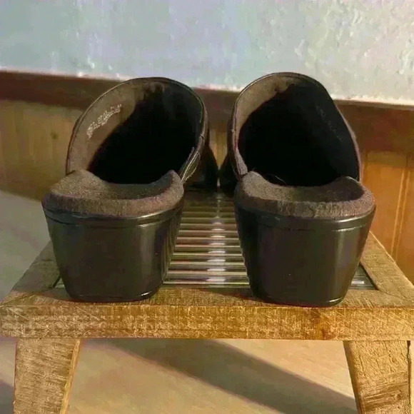 Clark Bendables Brown Leather Round Toe Low Heel Mules - Picture 4 of 7